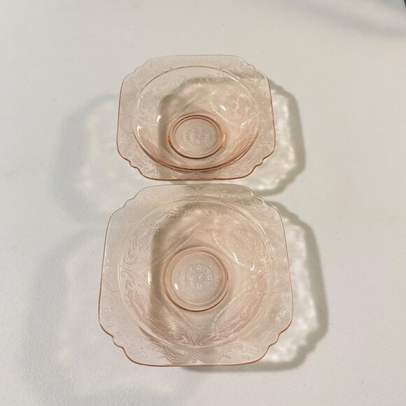 Vtg. Set Of 2 Indiana Glass Recollections Pink Madrid 7" Square Bowls 1976 - Picture 5 of 7